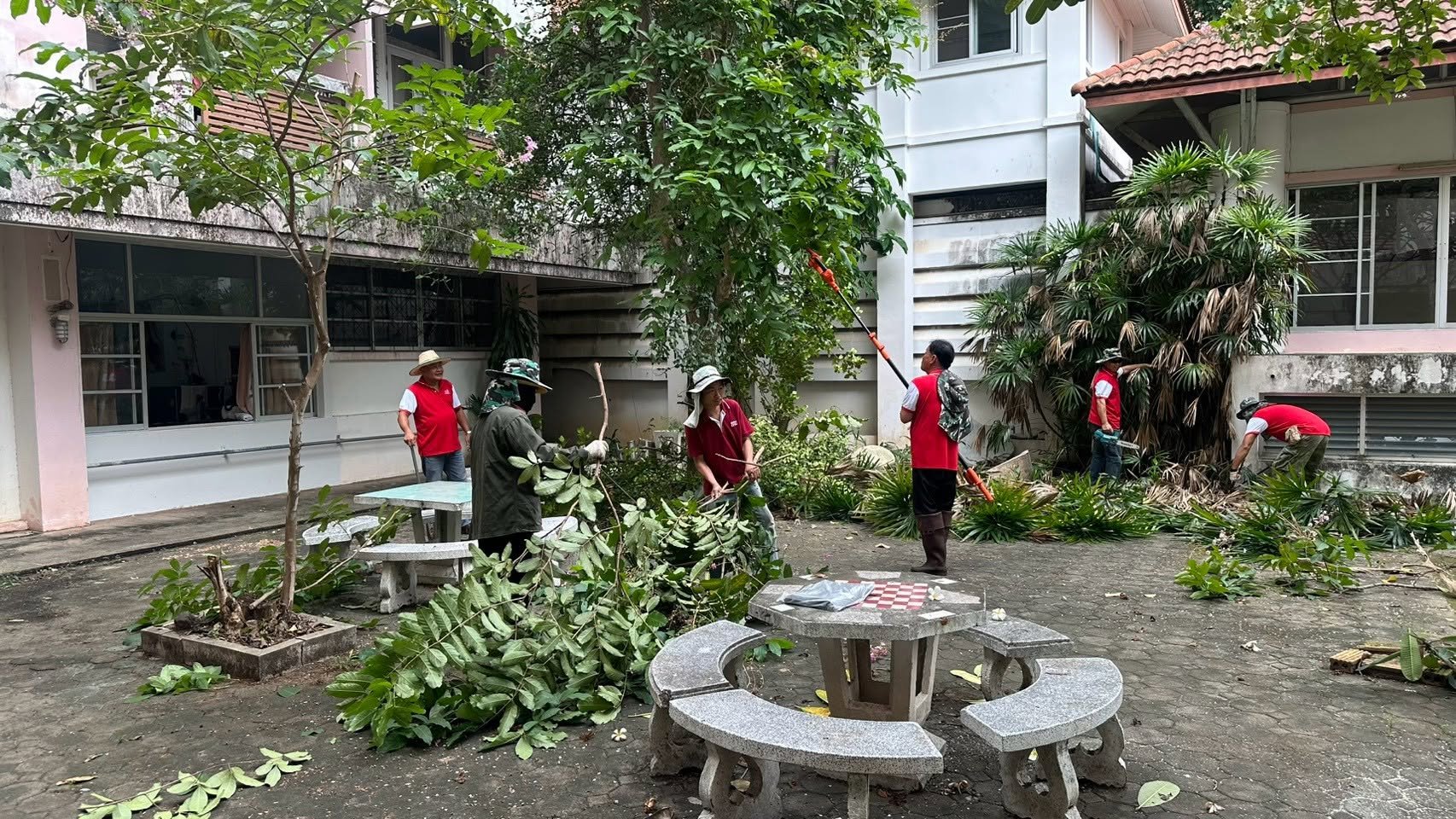 กิจกรรม OOU Green & Clean : Big Cleaning Day