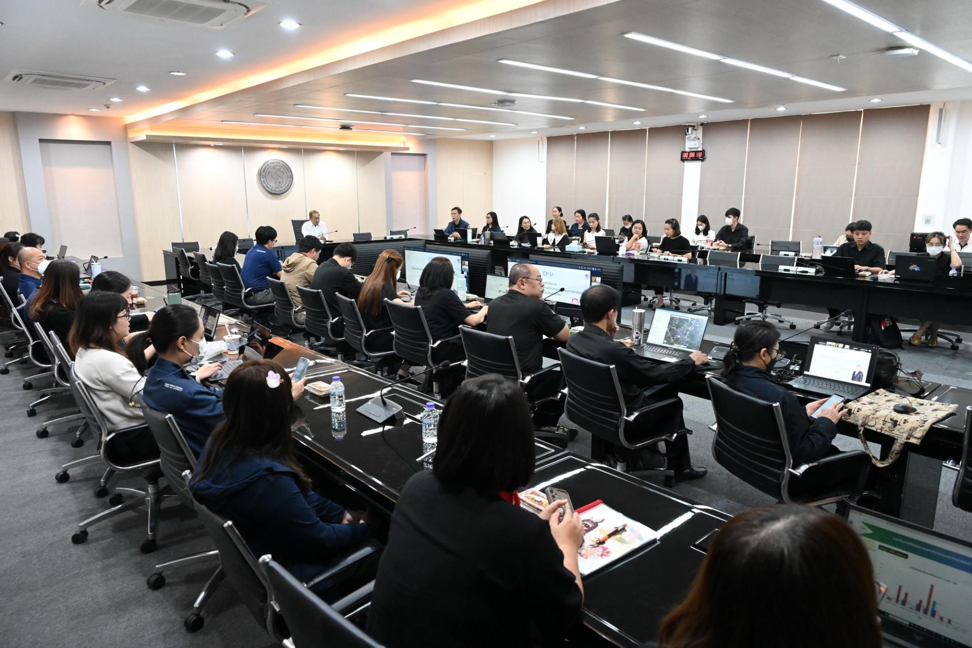 ประชุมชี้แจงแนวทางการบริหารจัดการคาร์บอนของสำนักงานมหาวิทยาลัย เพื่อก้าวสู่ความเป็นกลางทางคาร์บอน (Carbon Neutral University)