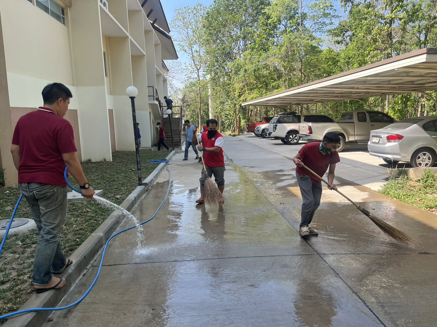 ภาพกิจกรรม Big Cleaning Day @ OOU Green & Clean “สะอาดขึ้น เขียวขึ้น น่าทำงานขึ้น”