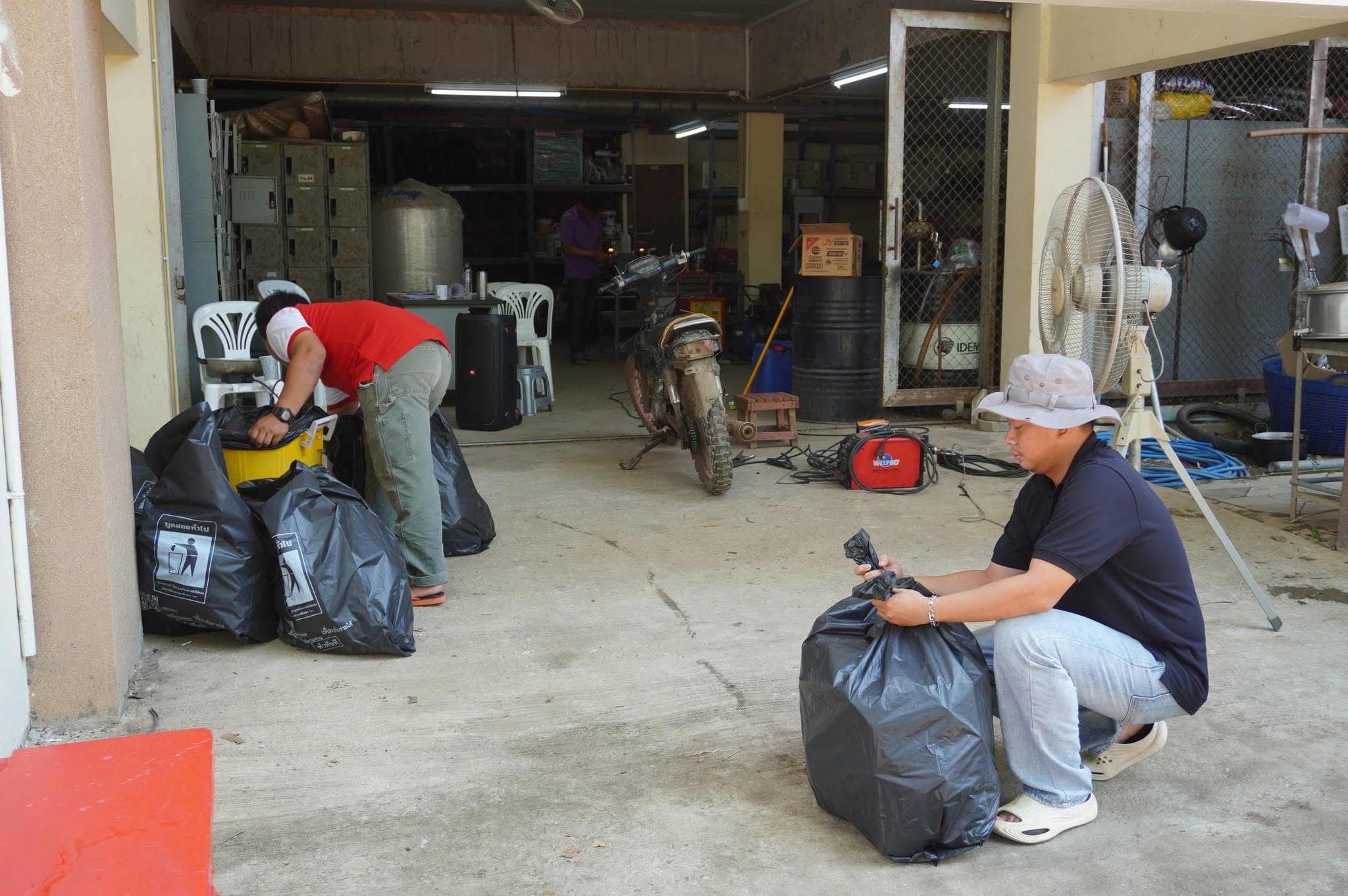 ภาพกิจกรรม Big Cleaning Day @ OOU Green & Clean “สะอาดขึ้น เขียวขึ้น น่าทำงานขึ้น”