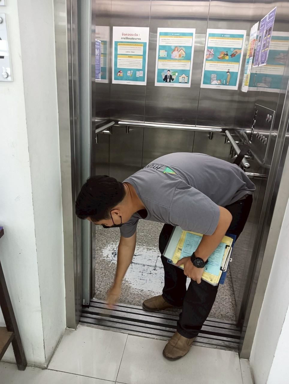 สำนักงานมหาวิทยาลัย มช. บำรุงรักษาลิฟต์ ตามแนวทาง นโยบายการจัดการสำนักงานสีเขียว (Green Office)