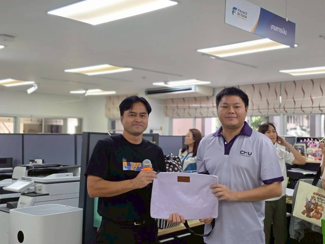 รณรงค์ สร้างจิตสำนึกที่ดี แก่บุคลากรสำนักงานมหาวิทยาลัย 2